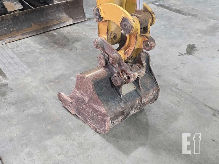 2008-caterpillar-301.8c-image-12