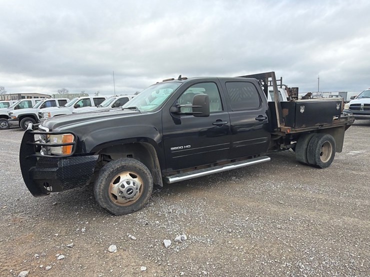 2013-gmc-3500hd-image-1