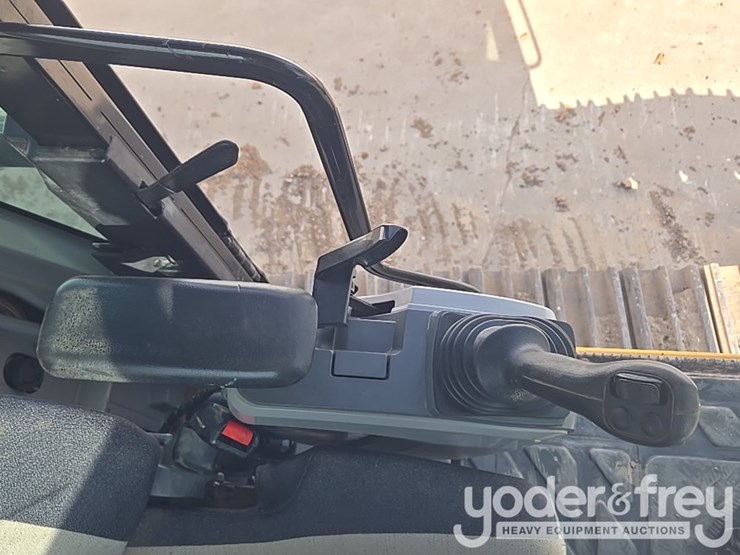 2017-caterpillar-336fl-image-101