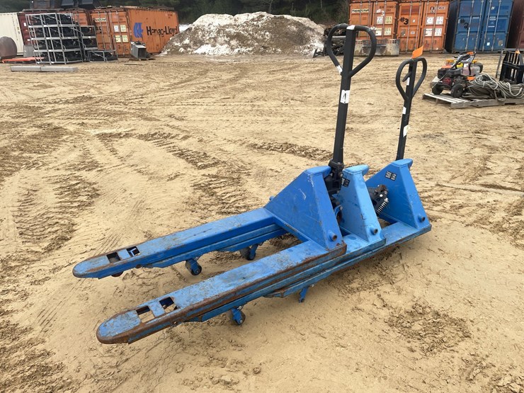 #3919-•-(3)-lift-rite-5,500-lbs.-pallet-jacks-image-1