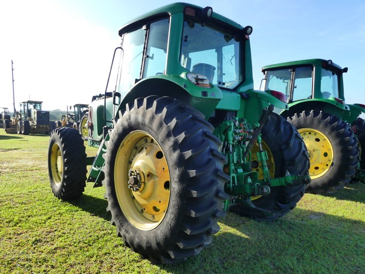 john-deere-7320-image-4