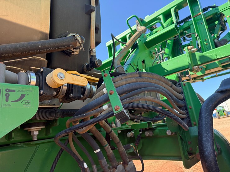 2015-john-deere-r4038-image-67