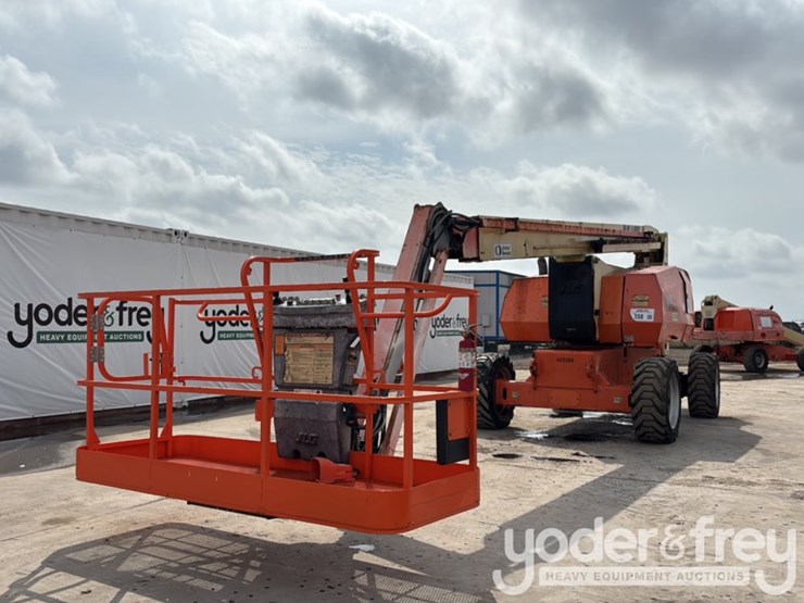2014-jlg-800aj-image-1