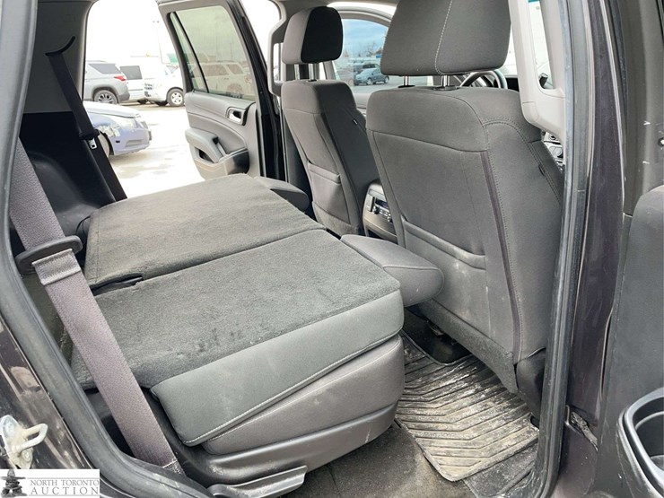 2017-chevrolet-tahoe-image-19