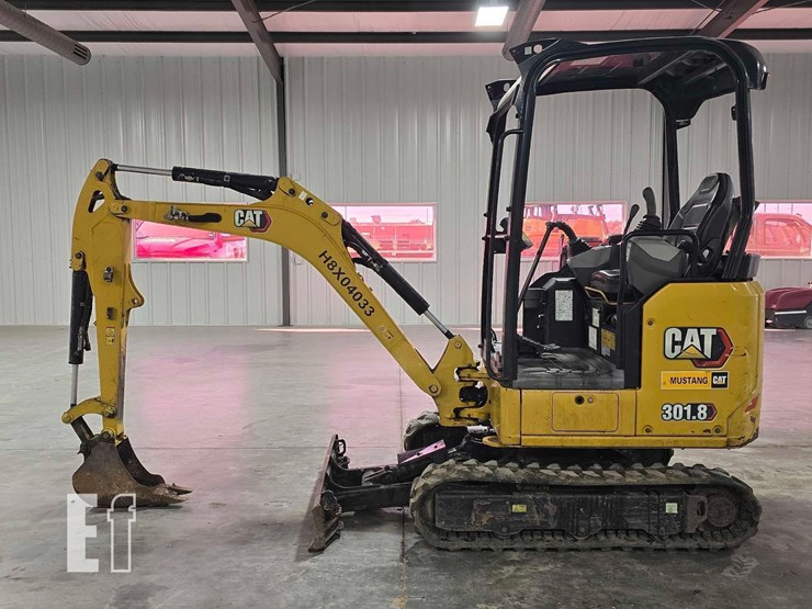 2021-caterpillar-301.8-image-5