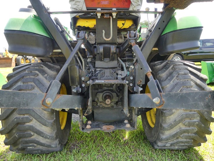 john-deere-1026r-image-5