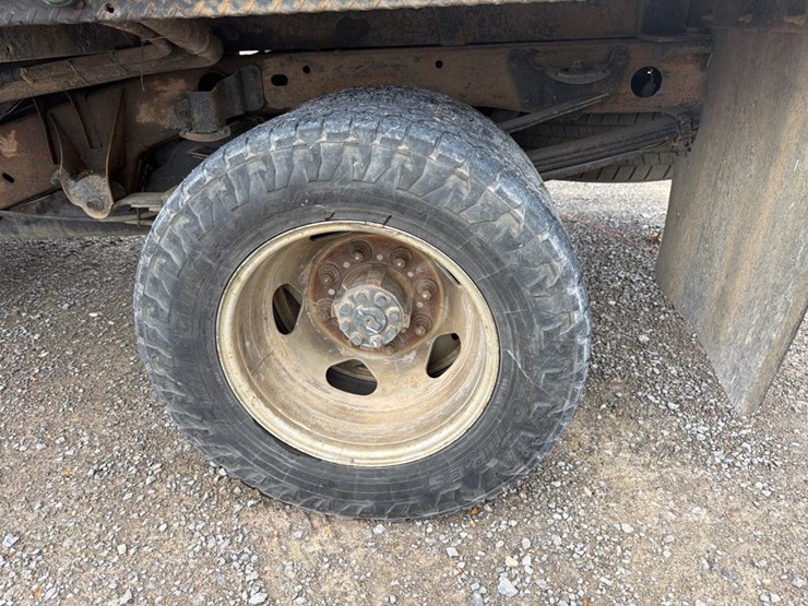 2013-gmc-3500hd-image-9