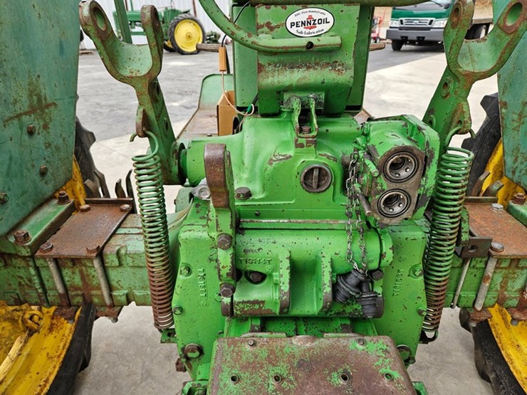 1965-john-deere-2010-image-7