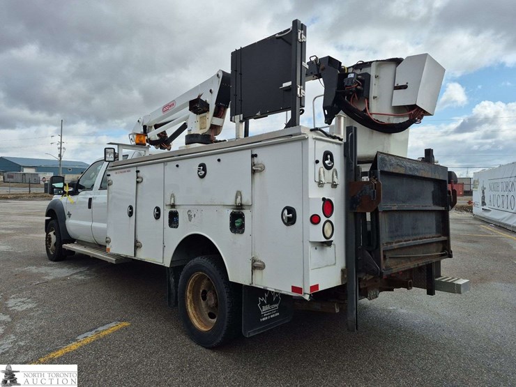 2011-ford-f550-image-7