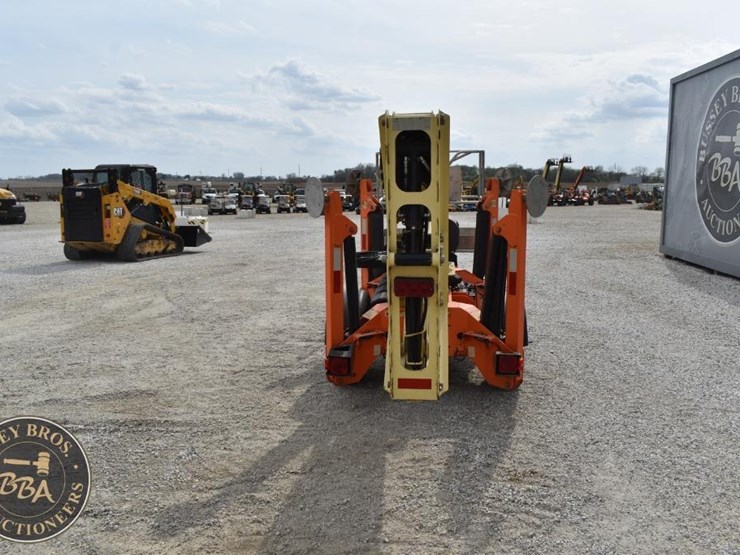 2018-jlg-t350-image-6