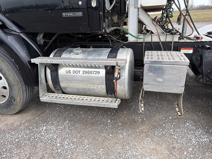 2007-sterling-at9500-image-18