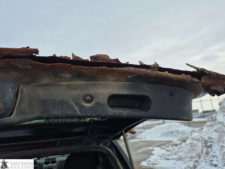 2011-ford-escape-xlt-image-29