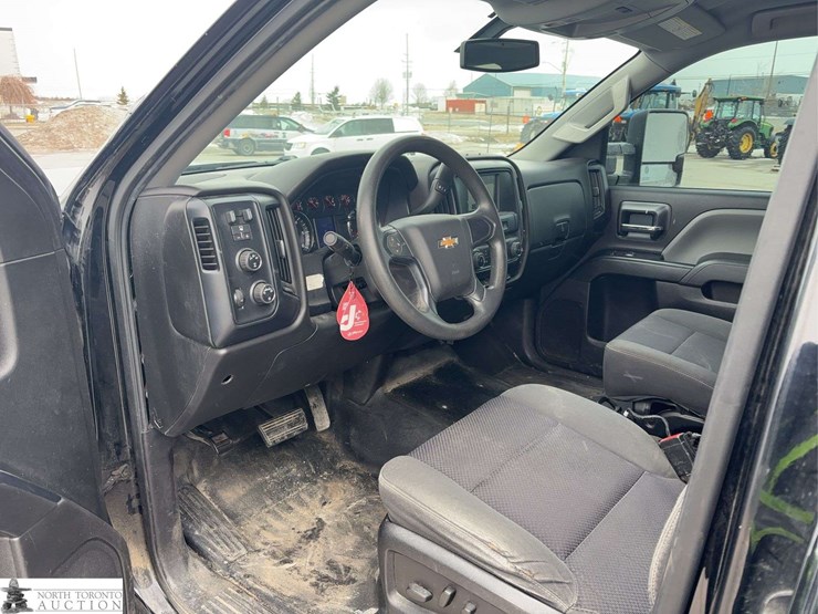 2016-chevrolet-silverado-2500hd-image-11