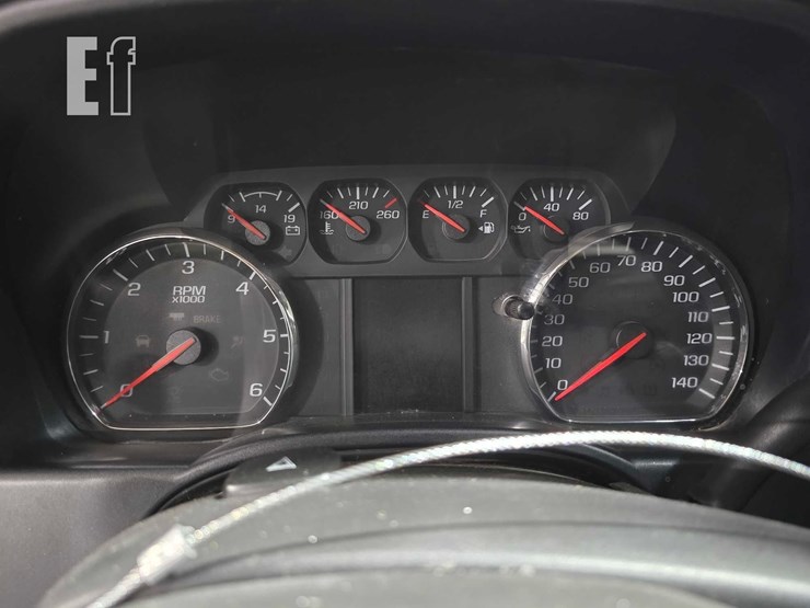 2015-chevrolet-silverado-1500-image-12