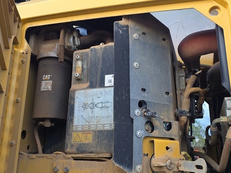 2020-caterpillar-140-image-55