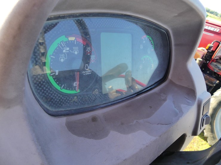 case-ih-farmall-140a-image-13