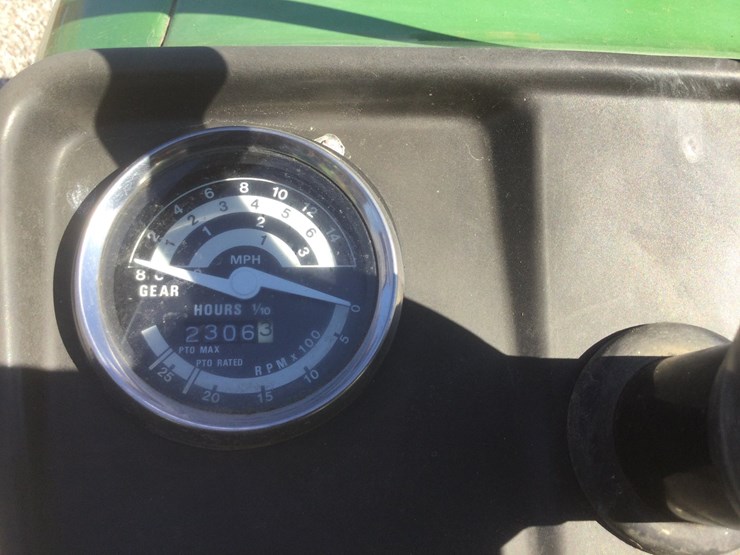 john-deere-850-image-8