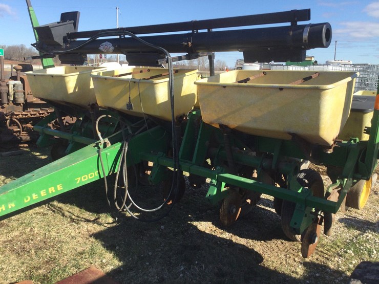 john-deere-7000-image-2