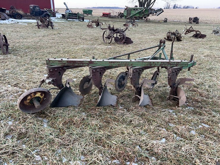 john-deere-four-bottom-plow-image-2