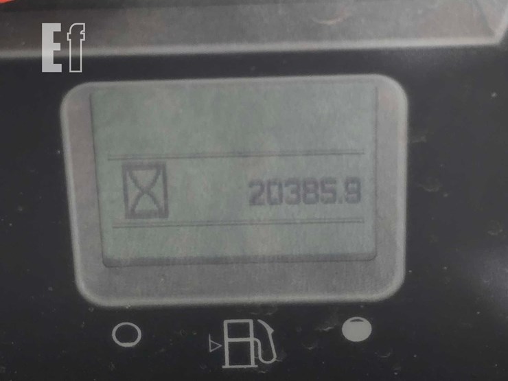 2014-caterpillar-924k-image-18