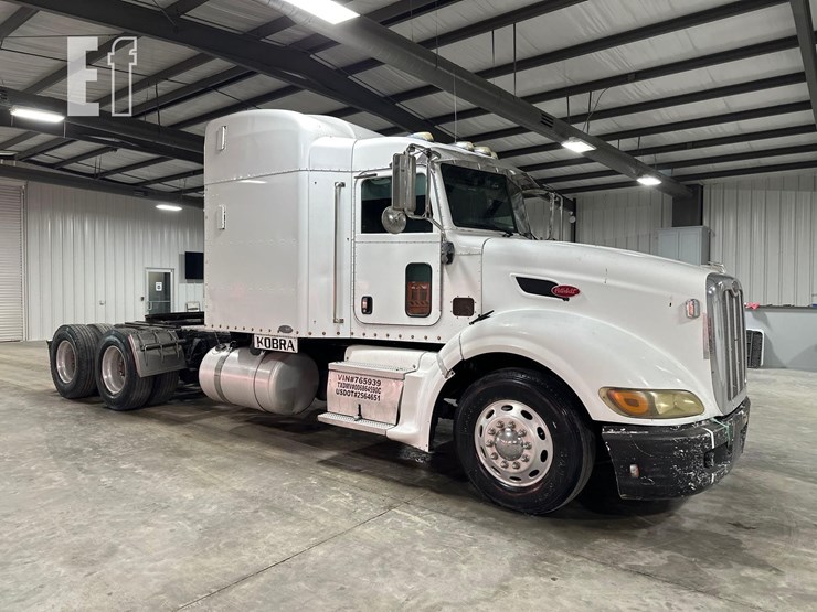 2008-peterbilt-386-image-2