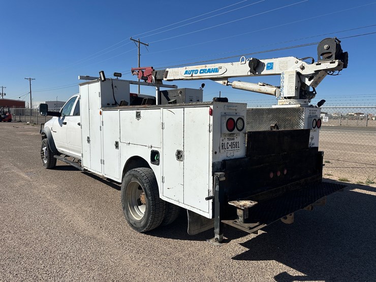 2014-dodge-5500-service-truck-image-7