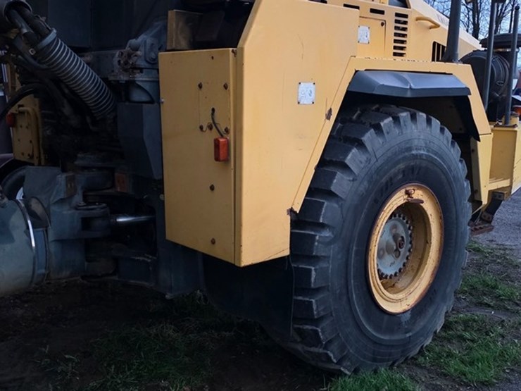 2005-komatsu-hm300-1-image-10