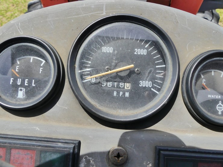 2012-kubota-r520s-image-13