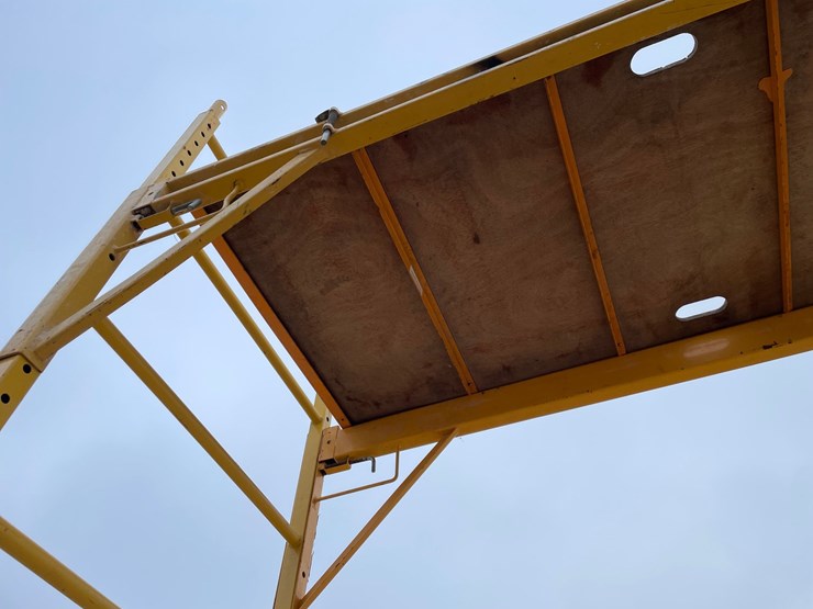 #3948-•-(2)-rolling-bil-jax-scaffolding-image-5