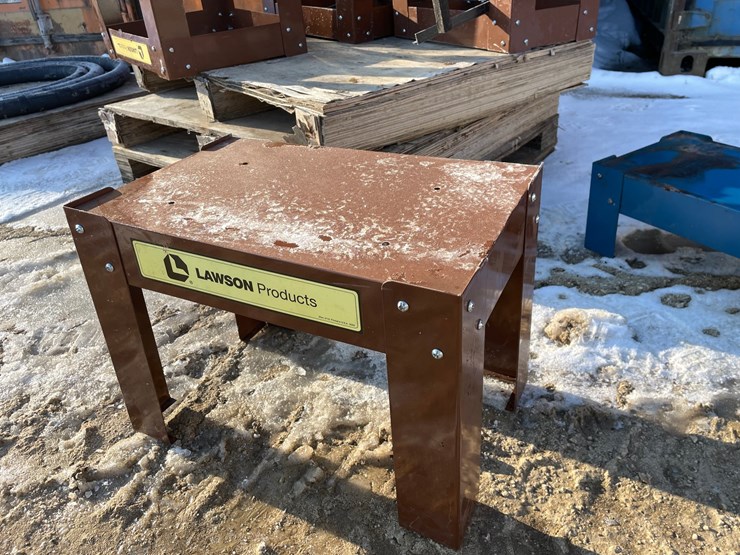 #3940-•-assortment-of-metal-stands-image-8