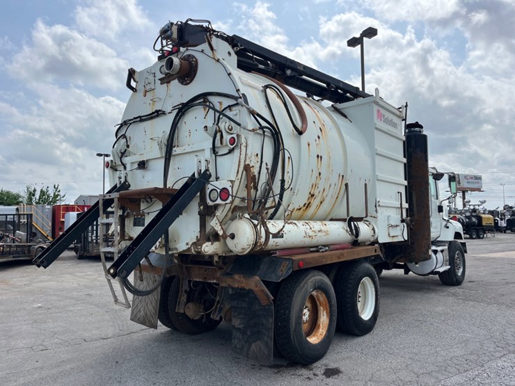 2005-international-paystar-5600i-image-5