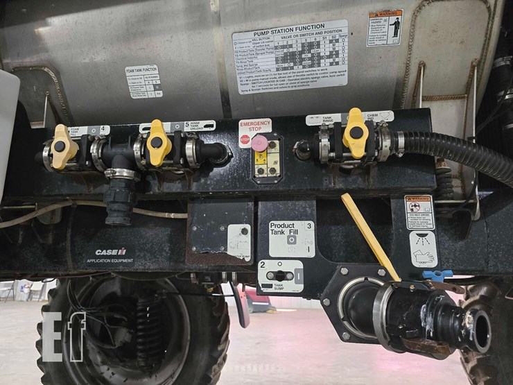 case-ih-patriot-3330-image-28