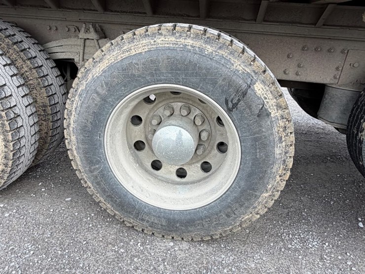 #31720-•-1999-volvo-tri-axle-dump-truck-image-17