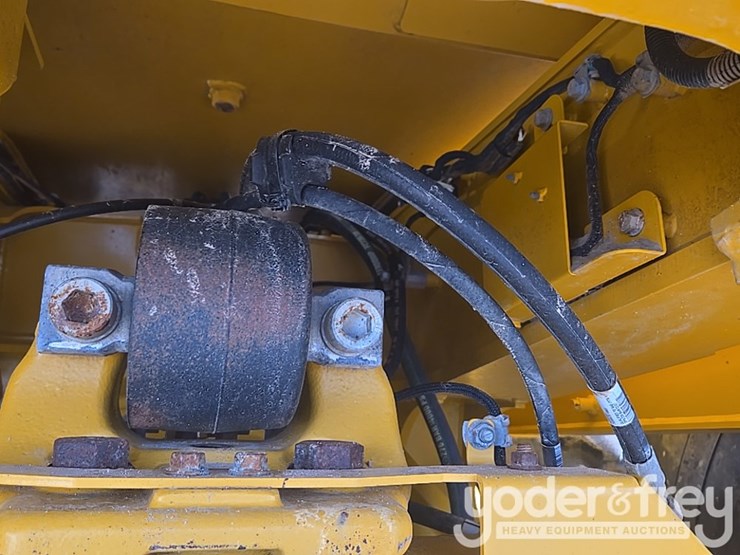 2022-deere-260e-image-69