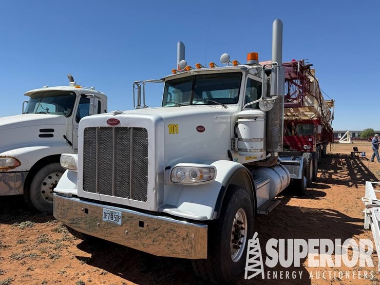 2013-peterbilt-367-image-1