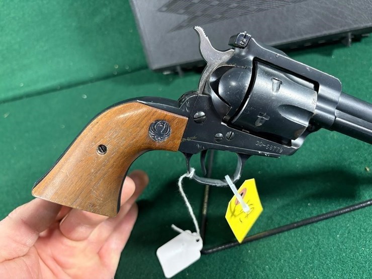 ruger-blackhawk-357-revolver-image-3