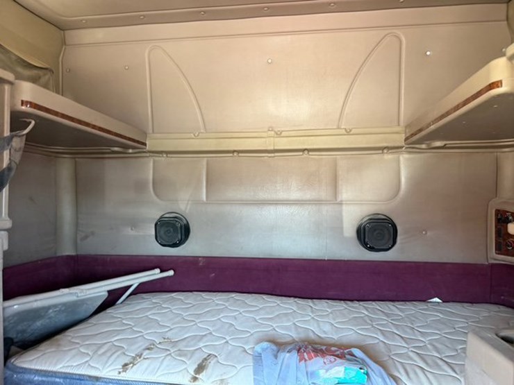 2005-international-9400i-image-13