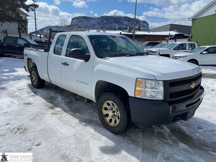 2012-chevrolet-silverado-1500-image-3