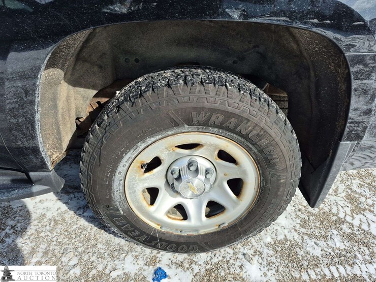 2018-chevrolet-suburban-image-22