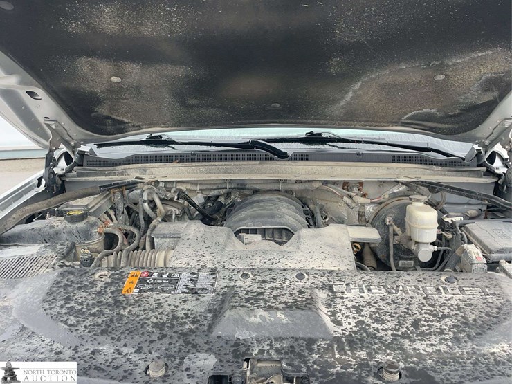 2017-chevrolet-tahoe-image-10