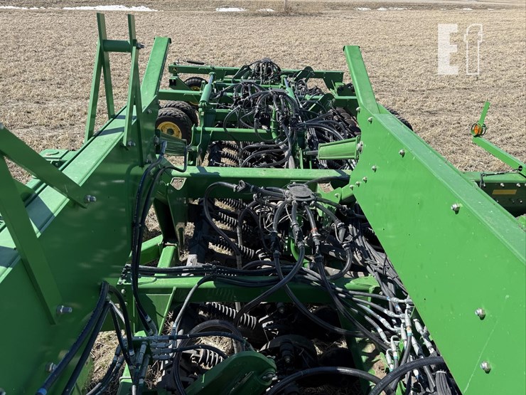 2012-john-deere-1890-image-39