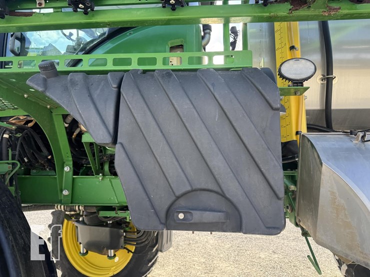 2019-john-deere-r4038-image-21