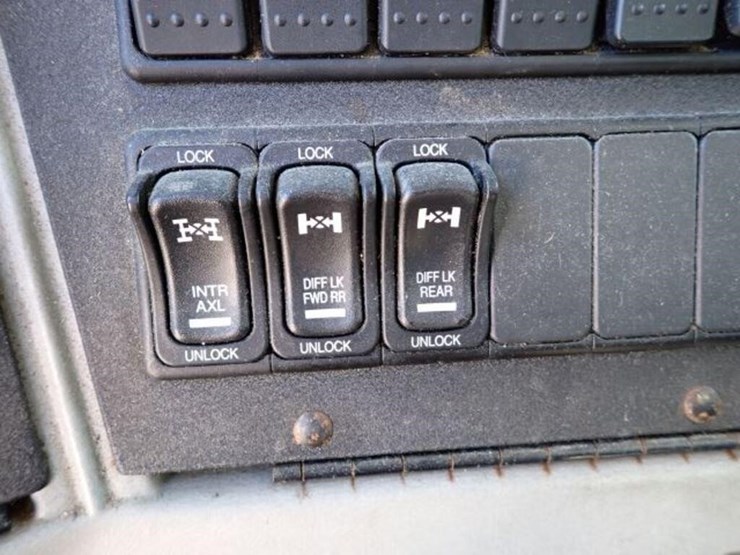 2017-western-star-4700sb-image-23