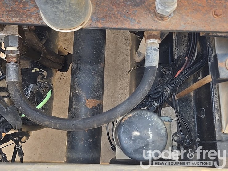 2014-kenworth-t880-image-63