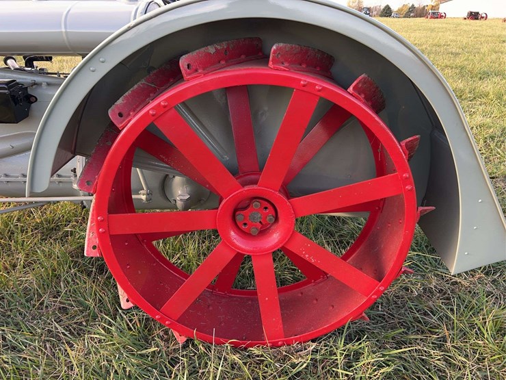 1923-fordson-tractor-image-53