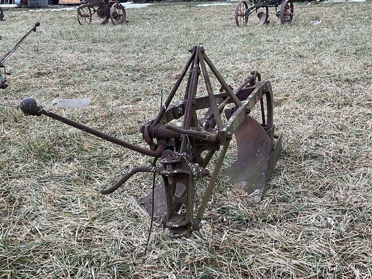 two-bottom-fordson-plow-image-7