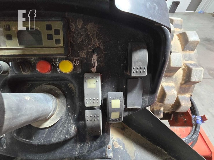 2009-dynapac-ca250pd-image-16