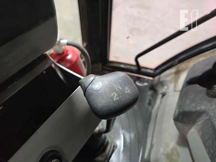 2007-caterpillar-420e-image-23