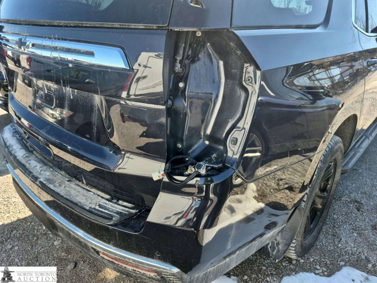 2023-chevrolet-tahoe-image-26