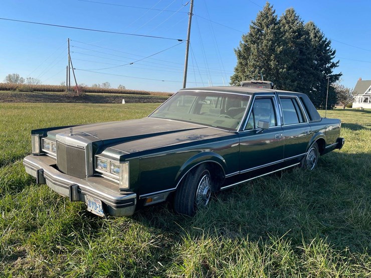 1980-lincoln-continental-town-car-image-6